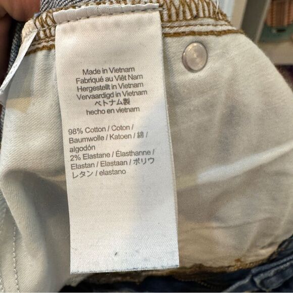 J Crew 90’s Classic Straight fit Jean in rinse wash- New without tags - Picture 8 of 13